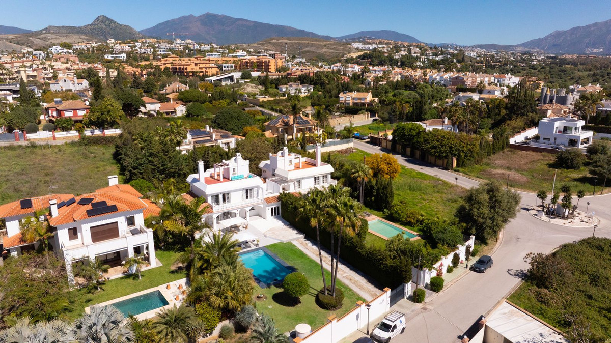 Image 44: Detached Villa For sale, Estepona, €1,770,000 [HFMs696565]