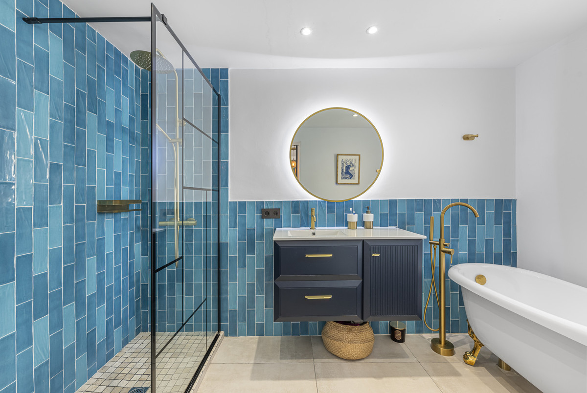 Image 32: Villa - Chalet For sale, Estepona, €1,550,000 [HFMs695787]