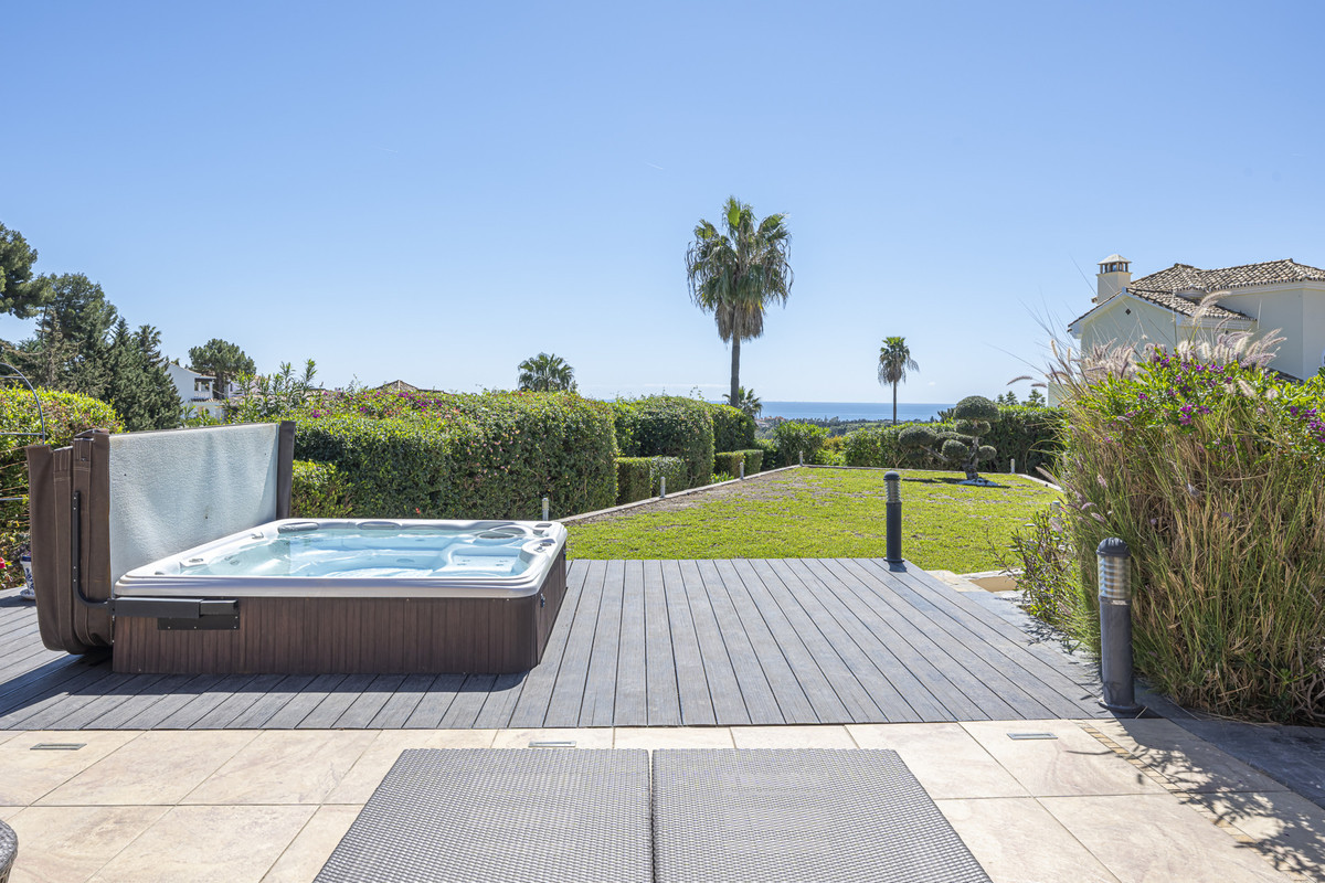 Image 17: Villa - Chalet For sale, Estepona, €1,550,000 [HFMs695787]