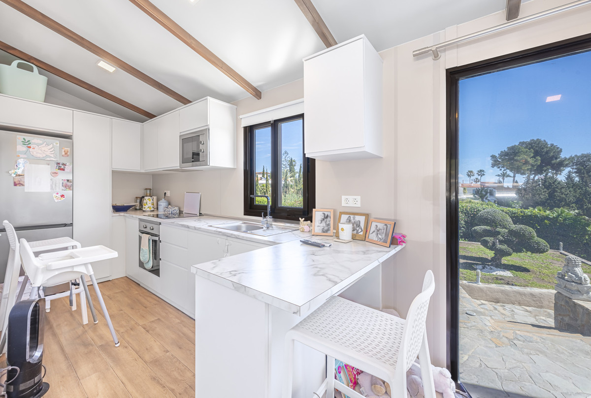 Image 48: Villa - Chalet For sale, Estepona, €1,550,000 [HFMs695787]