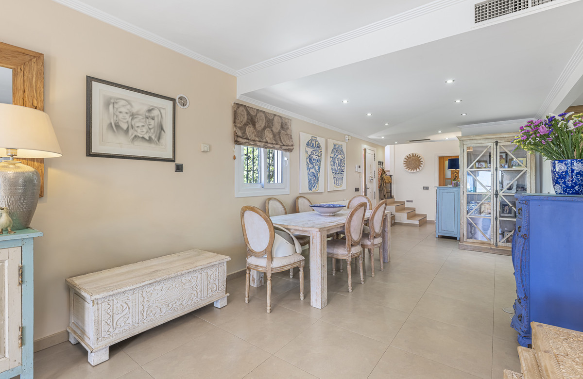 Image 14: Villa - Chalet For sale, Estepona, €1,550,000 [HFMs695787]