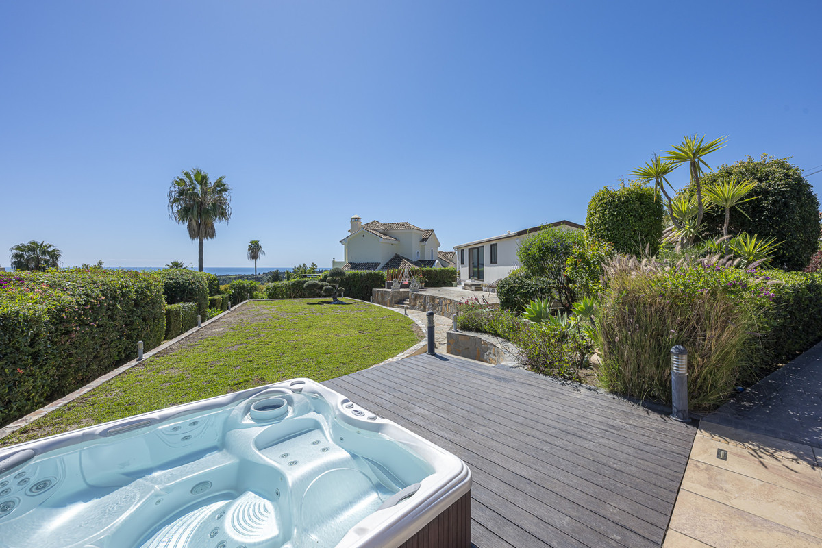 Image 18: Villa - Chalet For sale, Estepona, €1,550,000 [HFMs695787]
