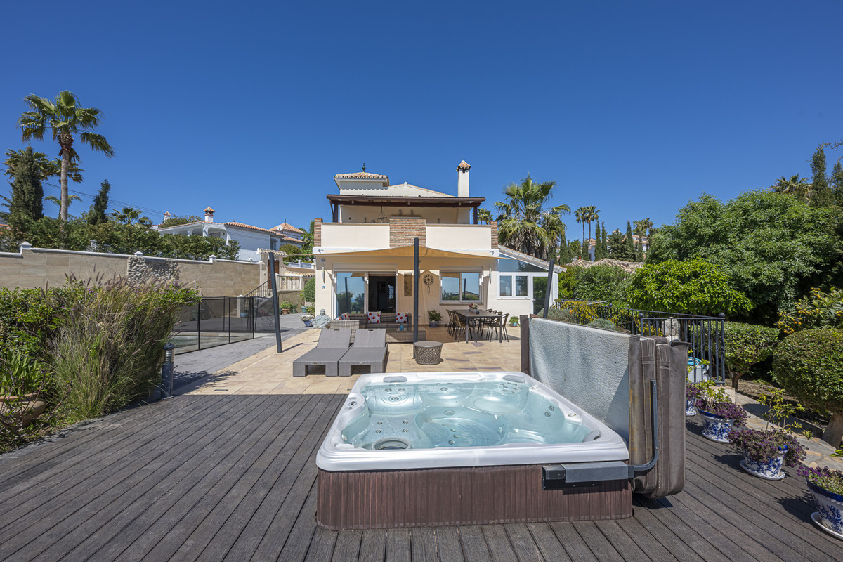 Image 39: Villa - Chalet For sale, Estepona, €1,550,000 [HFMs695787]