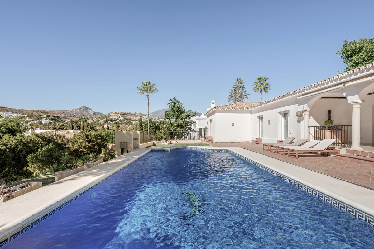 Image 3: Villa - Chalet For sale, Estepona, €1,695,000 [FCPs695136]