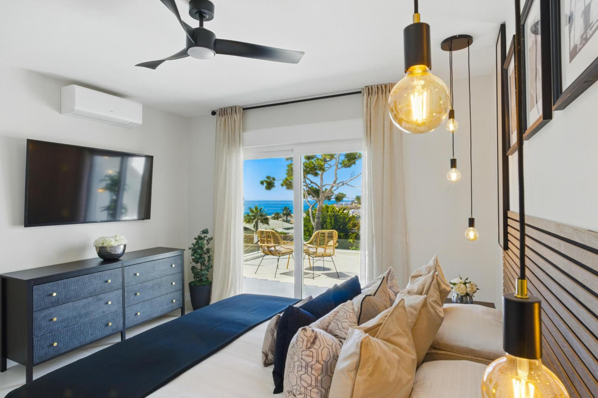 Image 16: Detached Villa For sale, Mijas Costa, €1,895,000 [HFMs695138]