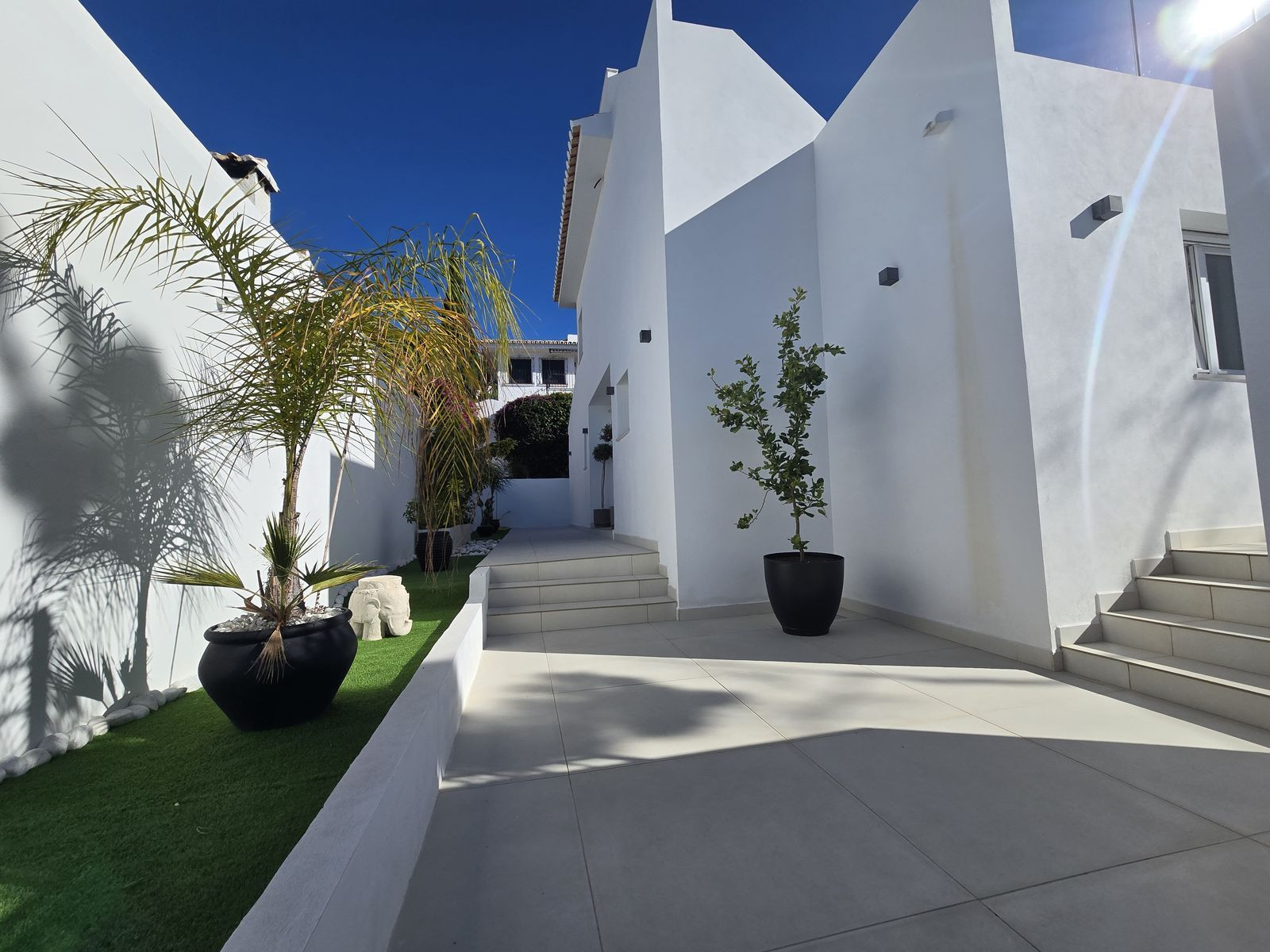 Image 29: Detached Villa For sale, Mijas Costa, €1,895,000 [HFMs695138]