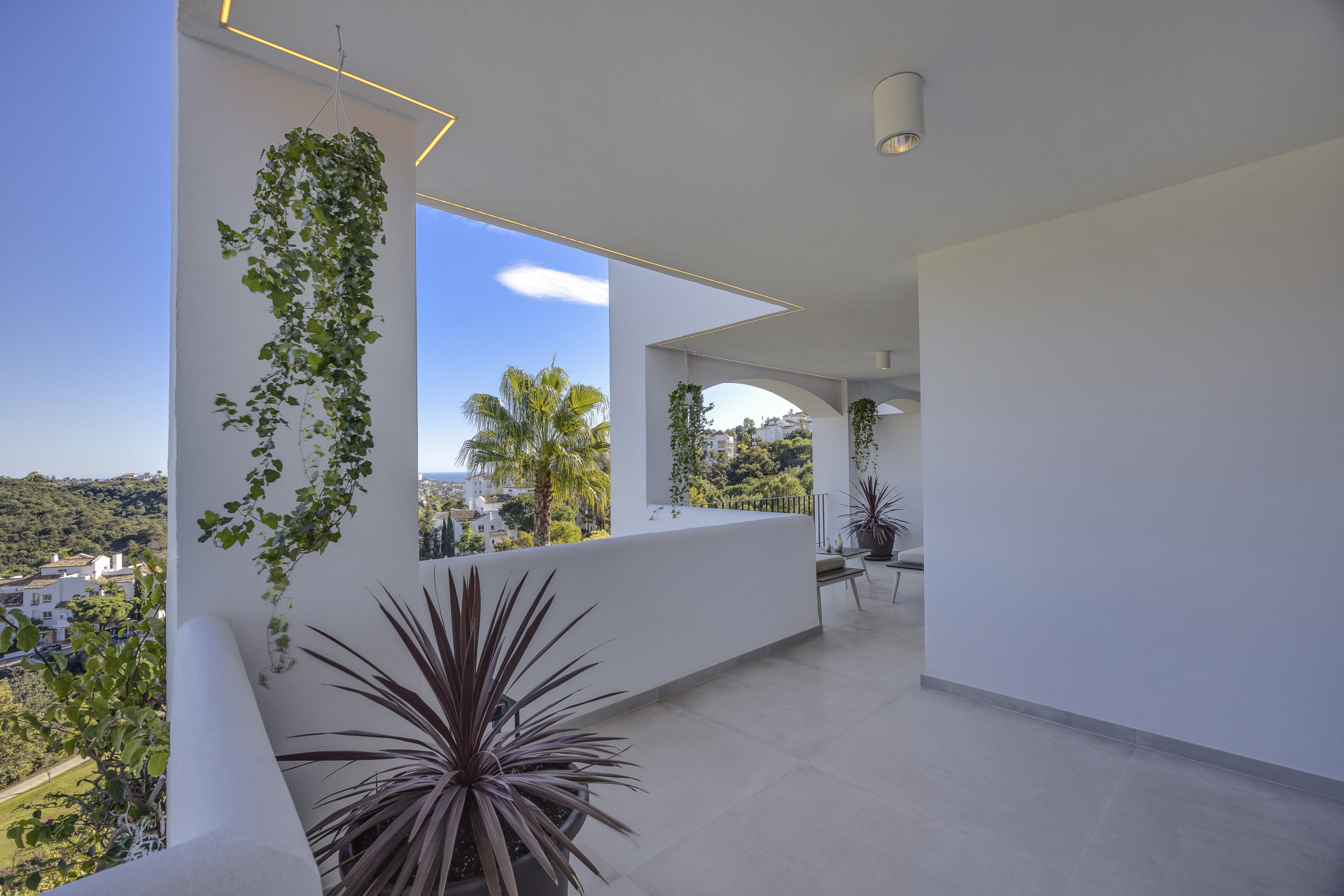 Image 3: Apartment For sale, Benahavís, €890,000 [HFMs685078]