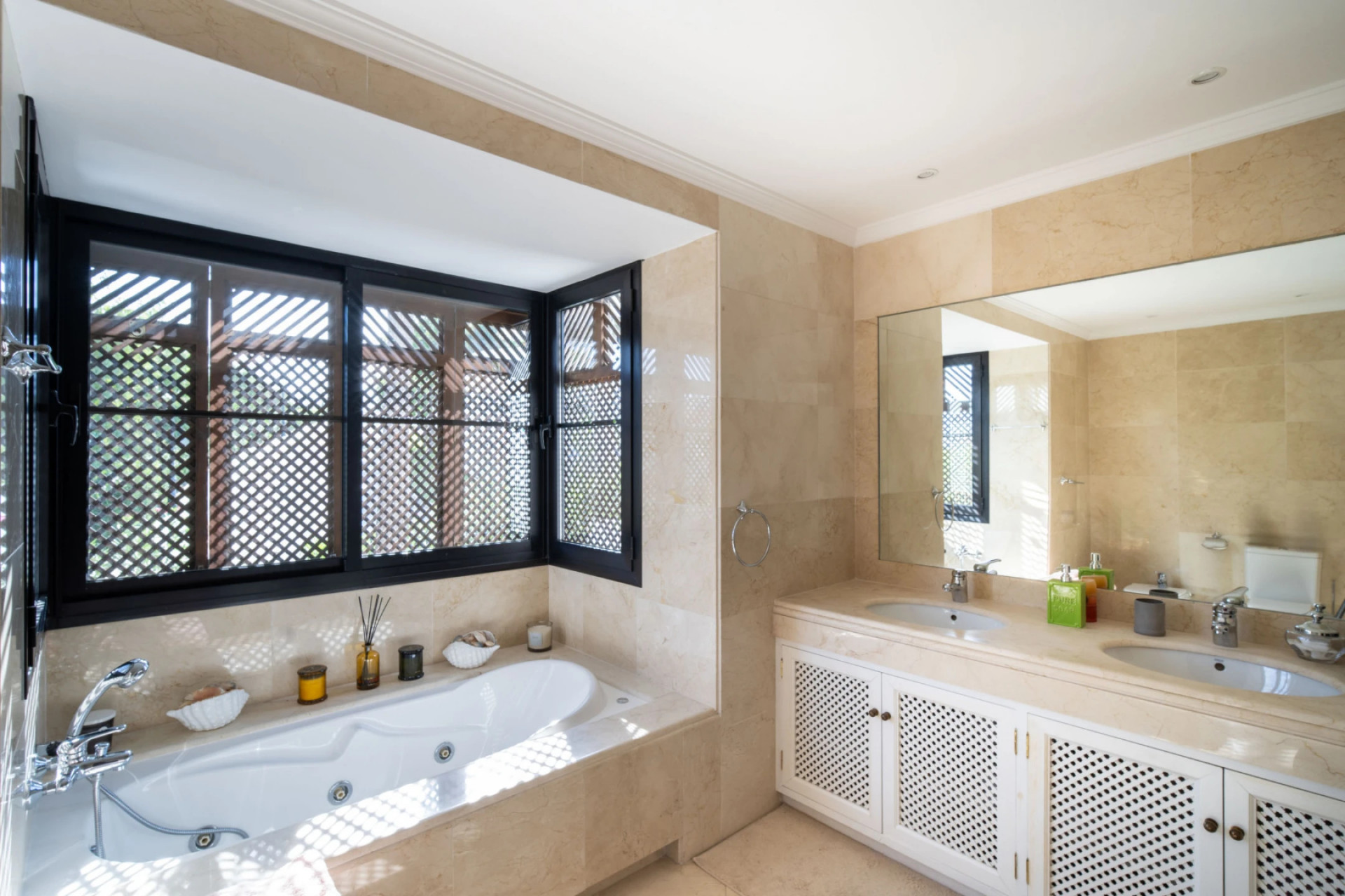 Image {index}: detached villa For sale, Benahavís, €2,950,000 [HFMs684900]