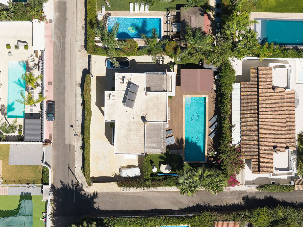 Image 33: detached villa For sale, San Pedro de Alcántara, €2,195,000 [HFM-CL10182]