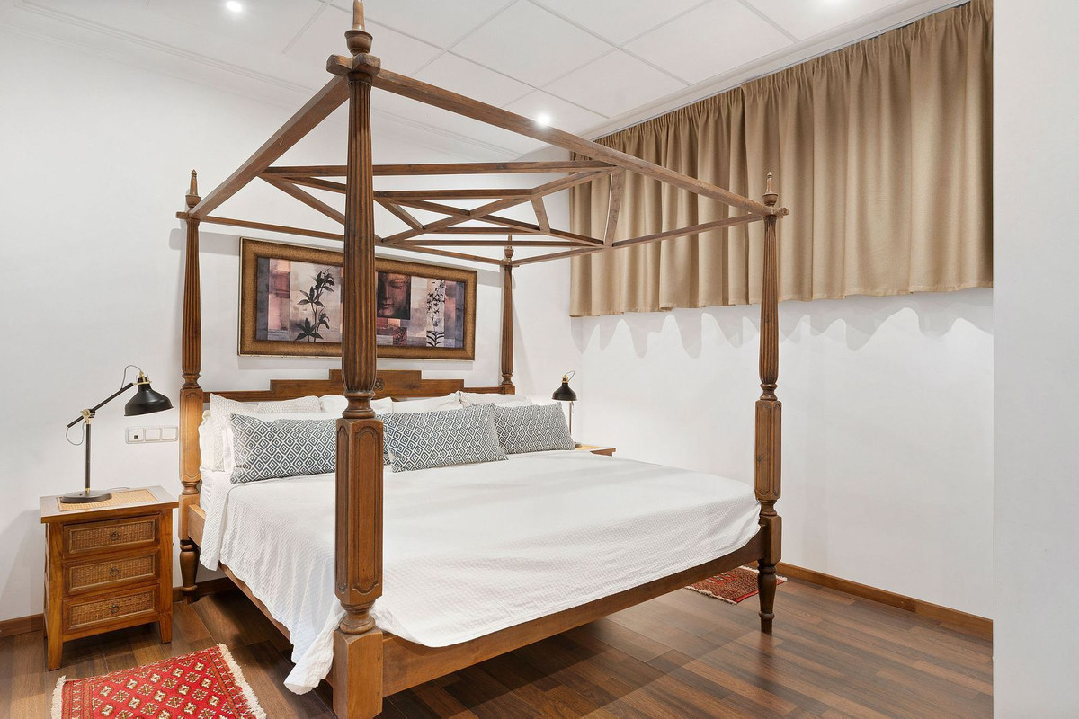 Image 33: detached villa For sale, San Pedro de Alcántara, €2,195,000 [HFM-CL10182]