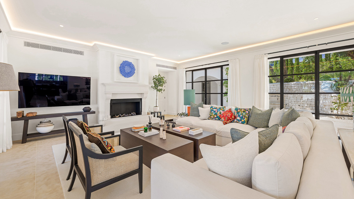 Image 47: detached villa For sale, The Golden Mile, €17,500,000 [HFM-C40151]