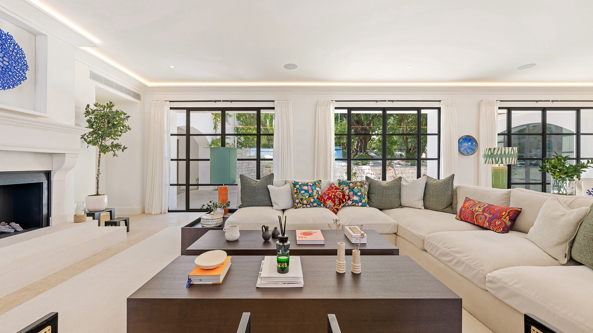 Image 47: detached villa For sale, The Golden Mile, €17,500,000 [HFM-C40151]