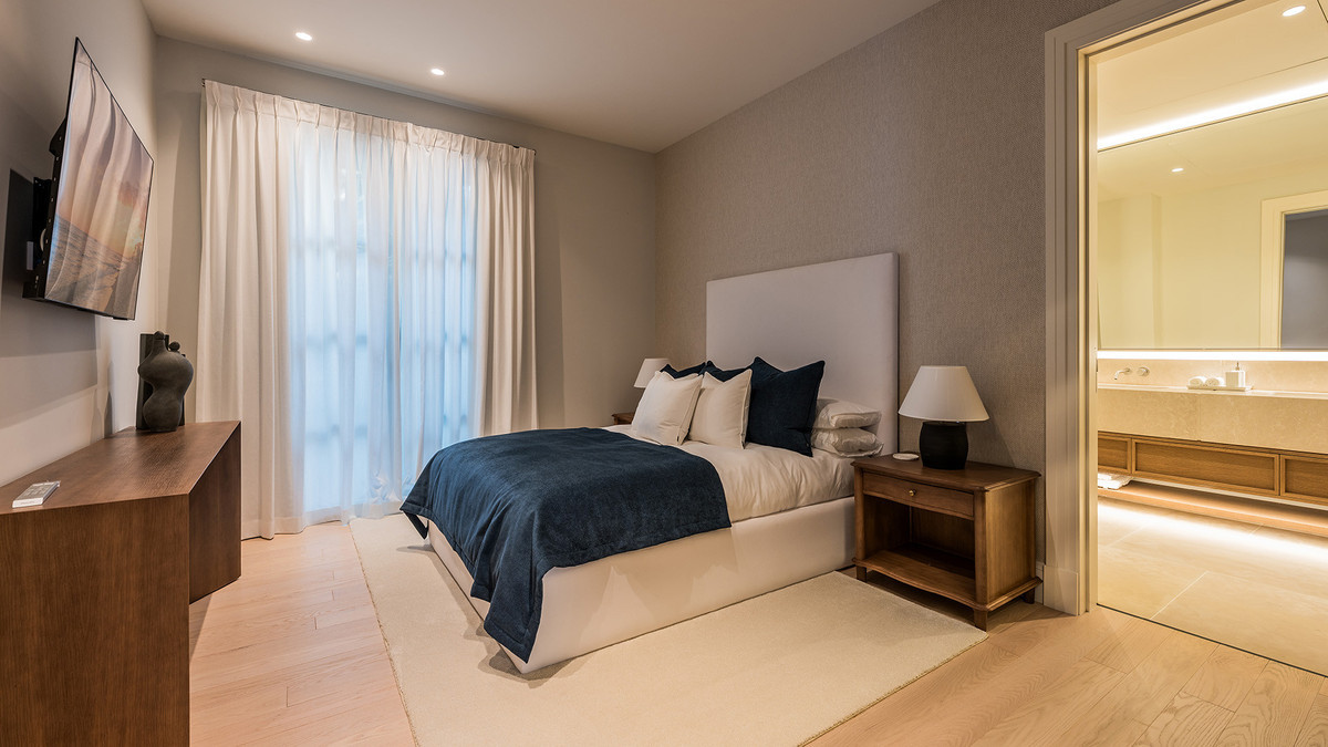 Image 47: detached villa For sale, The Golden Mile, €17,500,000 [HFM-C40151]