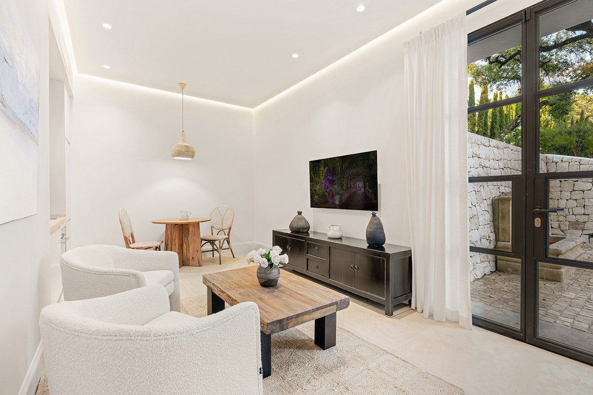 Image 47: detached villa For sale, The Golden Mile, €17,500,000 [HFM-C40151]