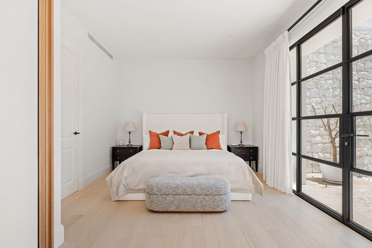 Image 47: detached villa For sale, The Golden Mile, €17,500,000 [HFM-C40151]