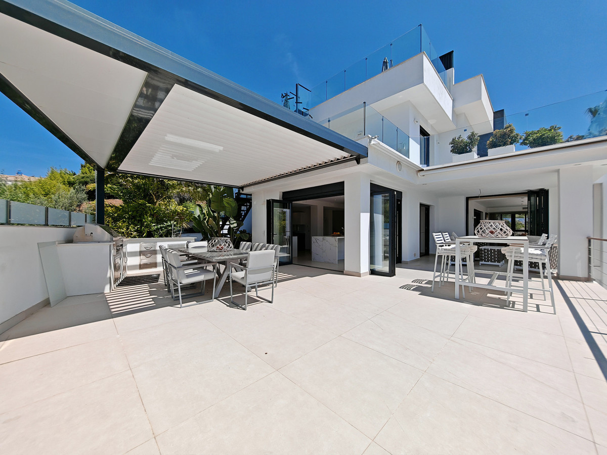 Image 35: detached villa For sale, Marbella, €2,595,000 [HFM-CL10181]