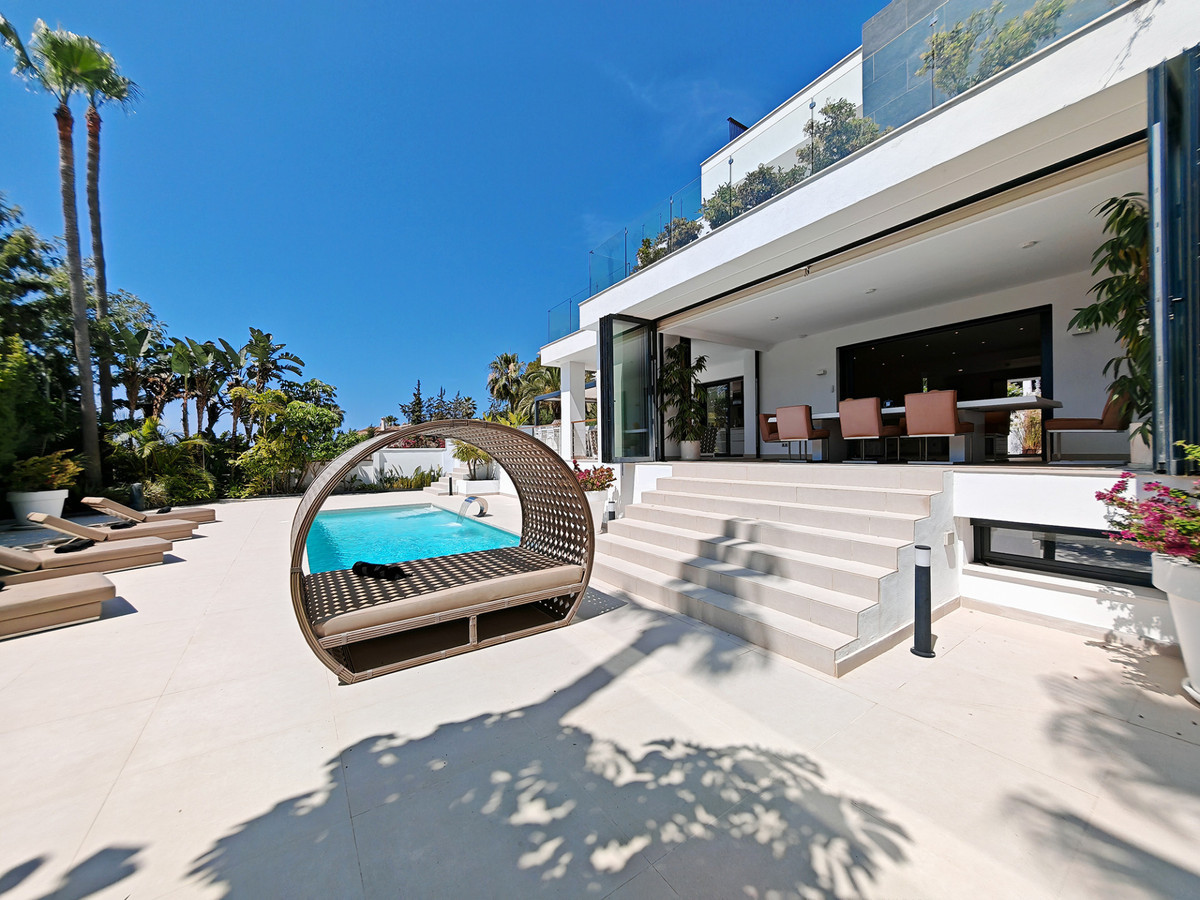 Image 35: detached villa For sale, Marbella, €2,595,000 [HFM-CL10181]