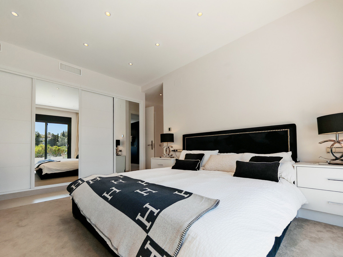 Image 35: detached villa For sale, Marbella, €2,595,000 [HFM-CL10181]