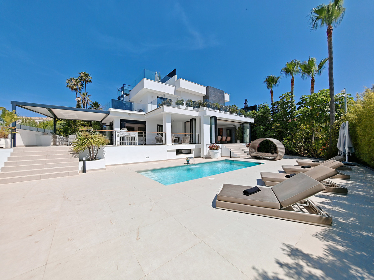 Image 35: detached villa For sale, Marbella, €2,595,000 [HFM-CL10181]