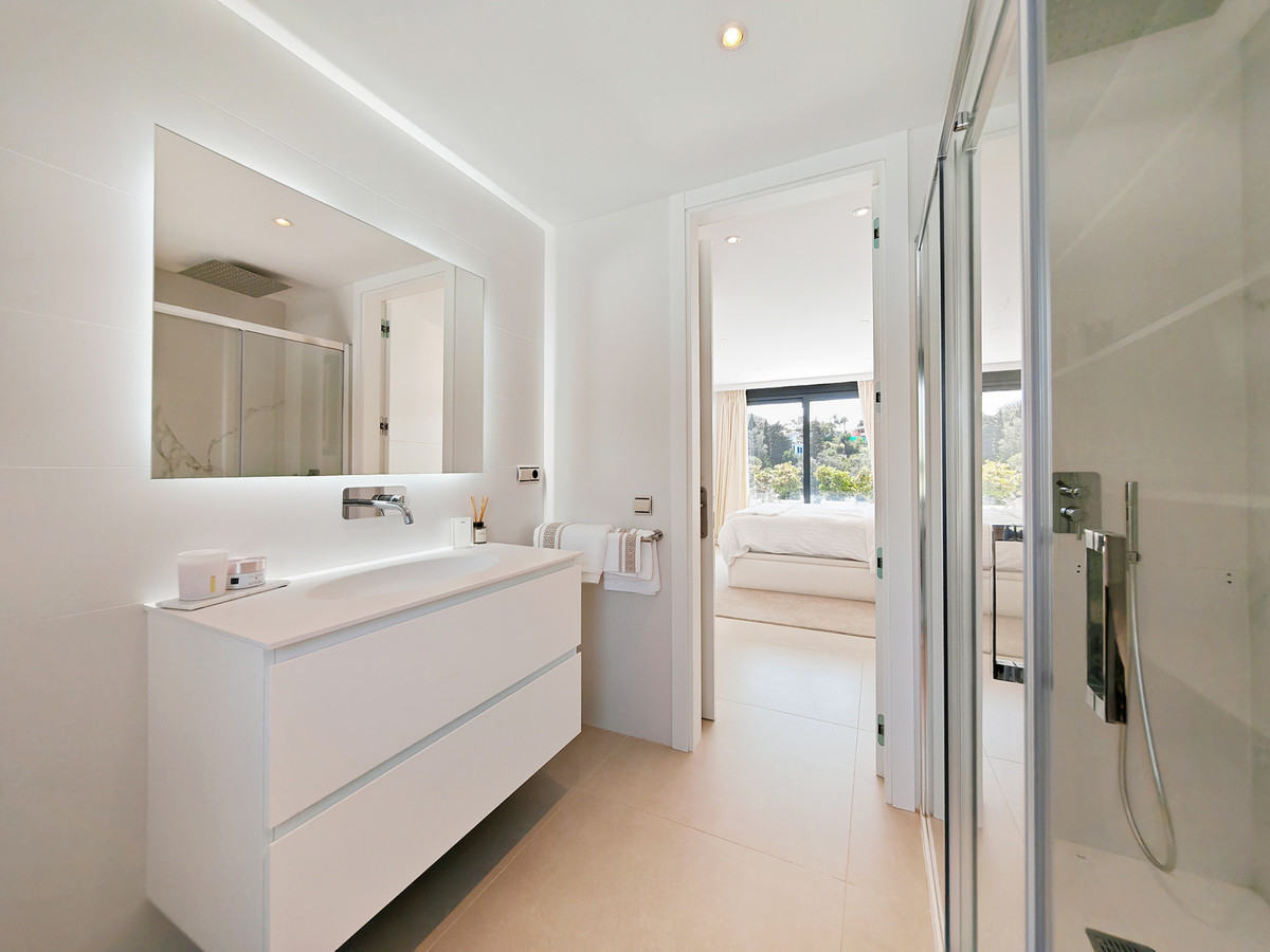 Image 35: detached villa For sale, Marbella, €2,595,000 [HFM-CL10181]