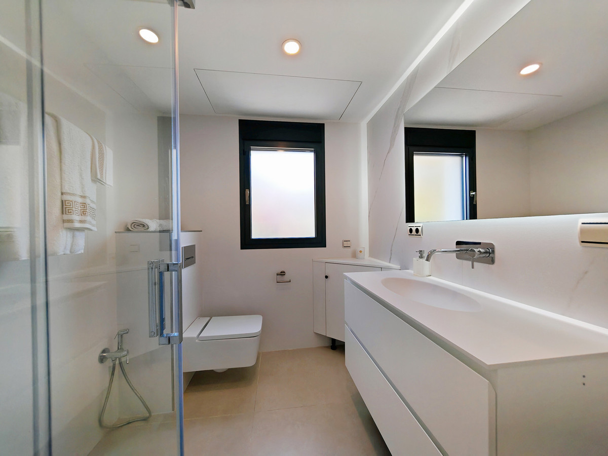 Image 35: detached villa For sale, Marbella, €2,595,000 [HFM-CL10181]