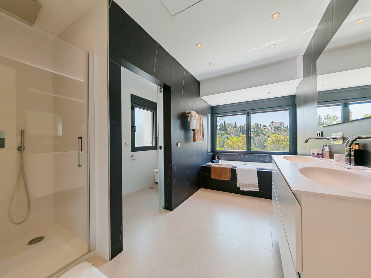 Image 35: detached villa For sale, Marbella, €2,595,000 [HFM-CL10181]