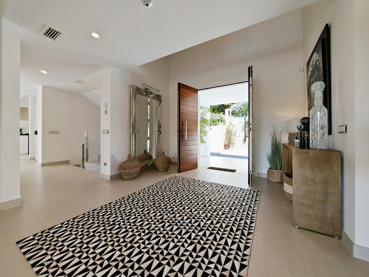 Image 35: detached villa For sale, Marbella, €2,595,000 [HFM-CL10181]