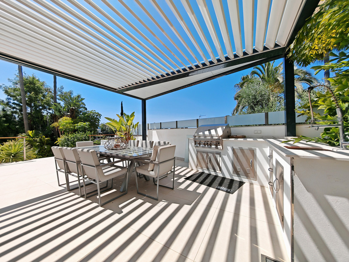 Image 35: detached villa For sale, Marbella, €2,595,000 [HFM-CL10181]