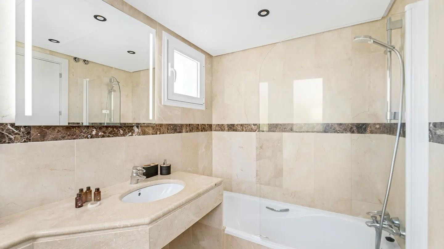 Image 22: villa - chalet For sale, Benahavís, €2,450,000 [HFM-CL10174]