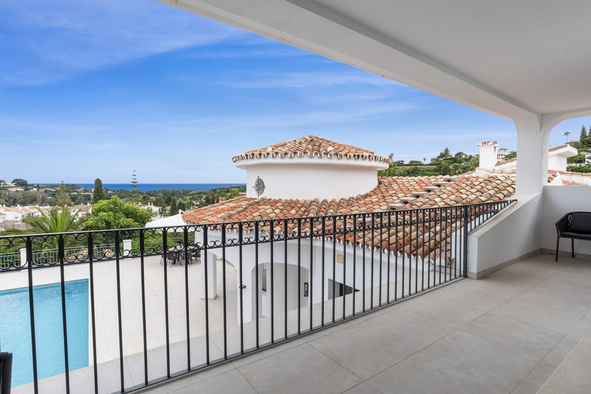 Image 50: detached villa For sale, Benahavís, €2,995,000 [HFM-CL10176]