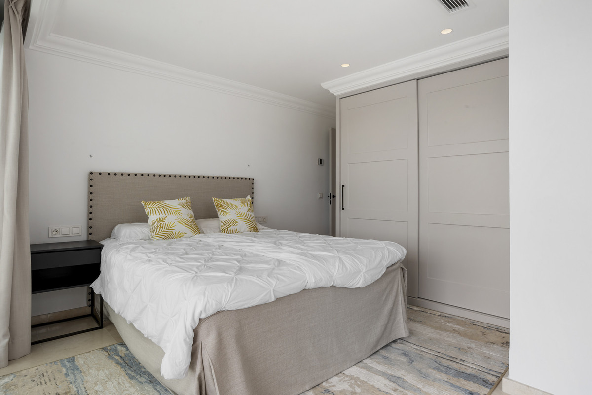 Image 50: detached villa For sale, Benahavís, €2,995,000 [HFM-CL10176]