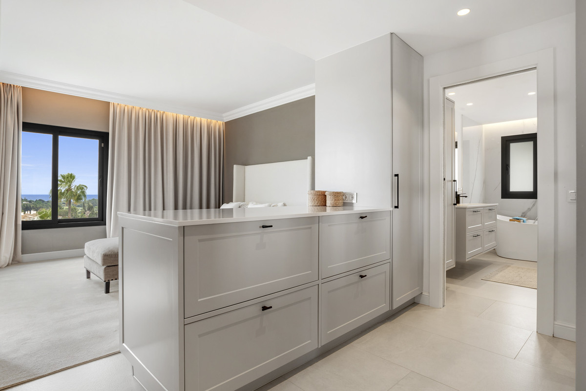 Image 50: detached villa For sale, Benahavís, €2,995,000 [HFM-CL10176]