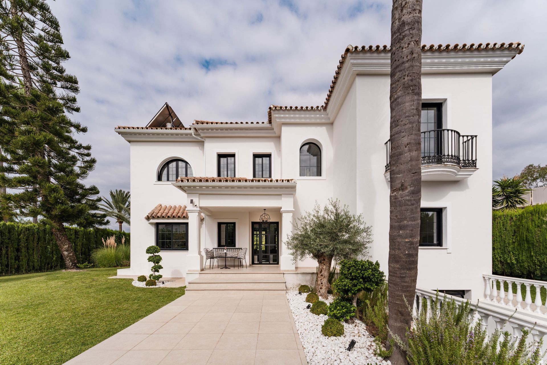 Image 32: detached villa For sale, Estepona, €2,895,000 [HFM-C40159]