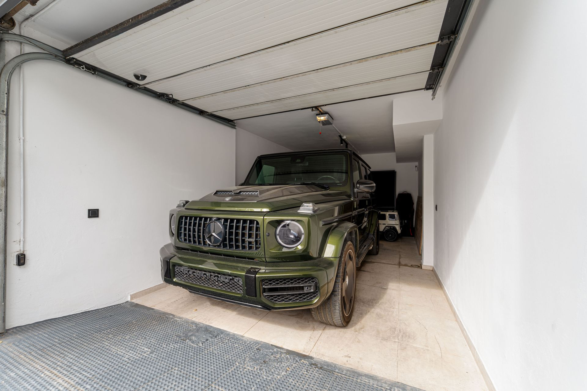 Image 32: detached villa For sale, Estepona, €2,895,000 [HFM-C40159]