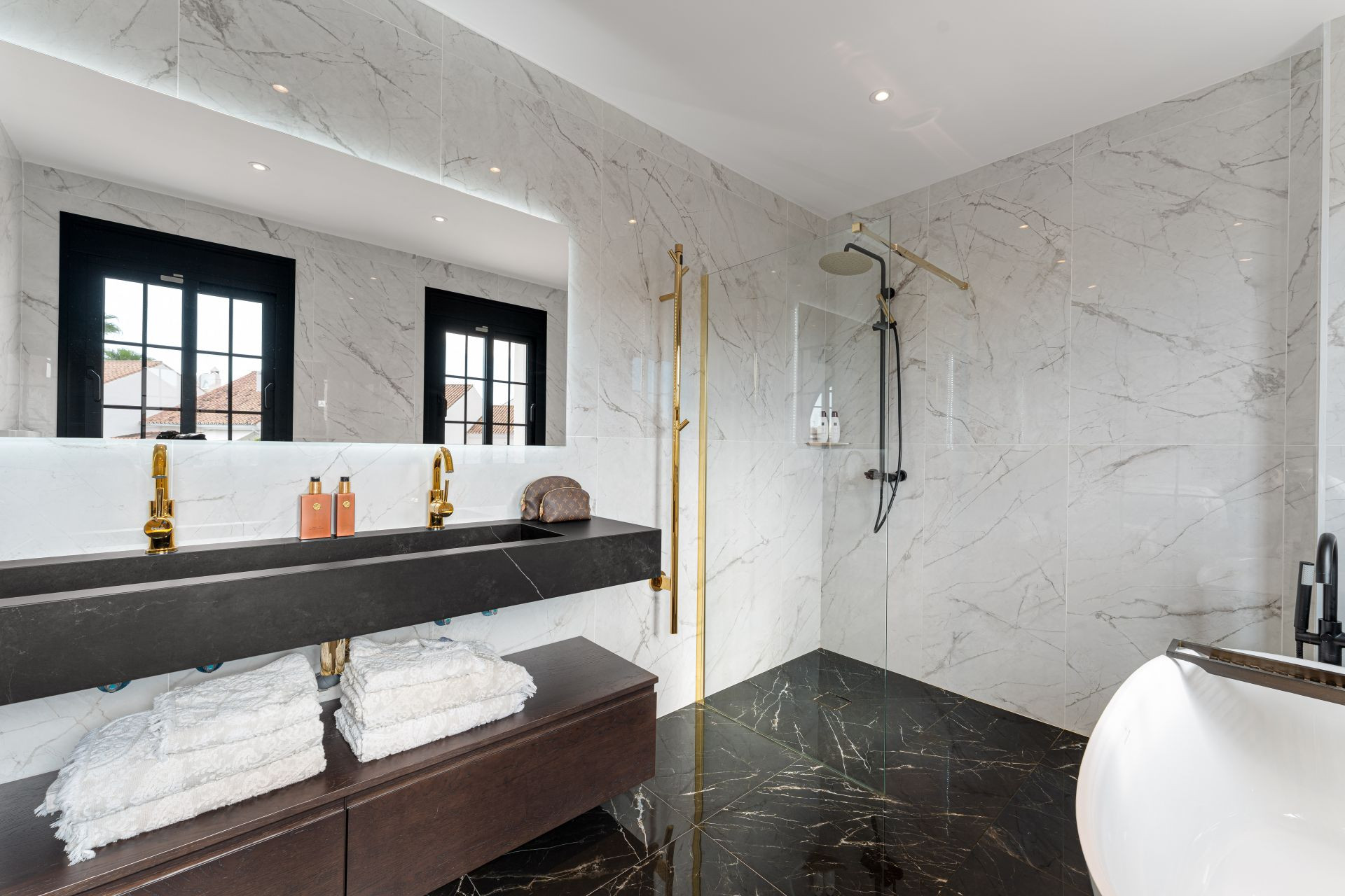 Image 32: detached villa For sale, Estepona, €2,895,000 [HFM-C40159]