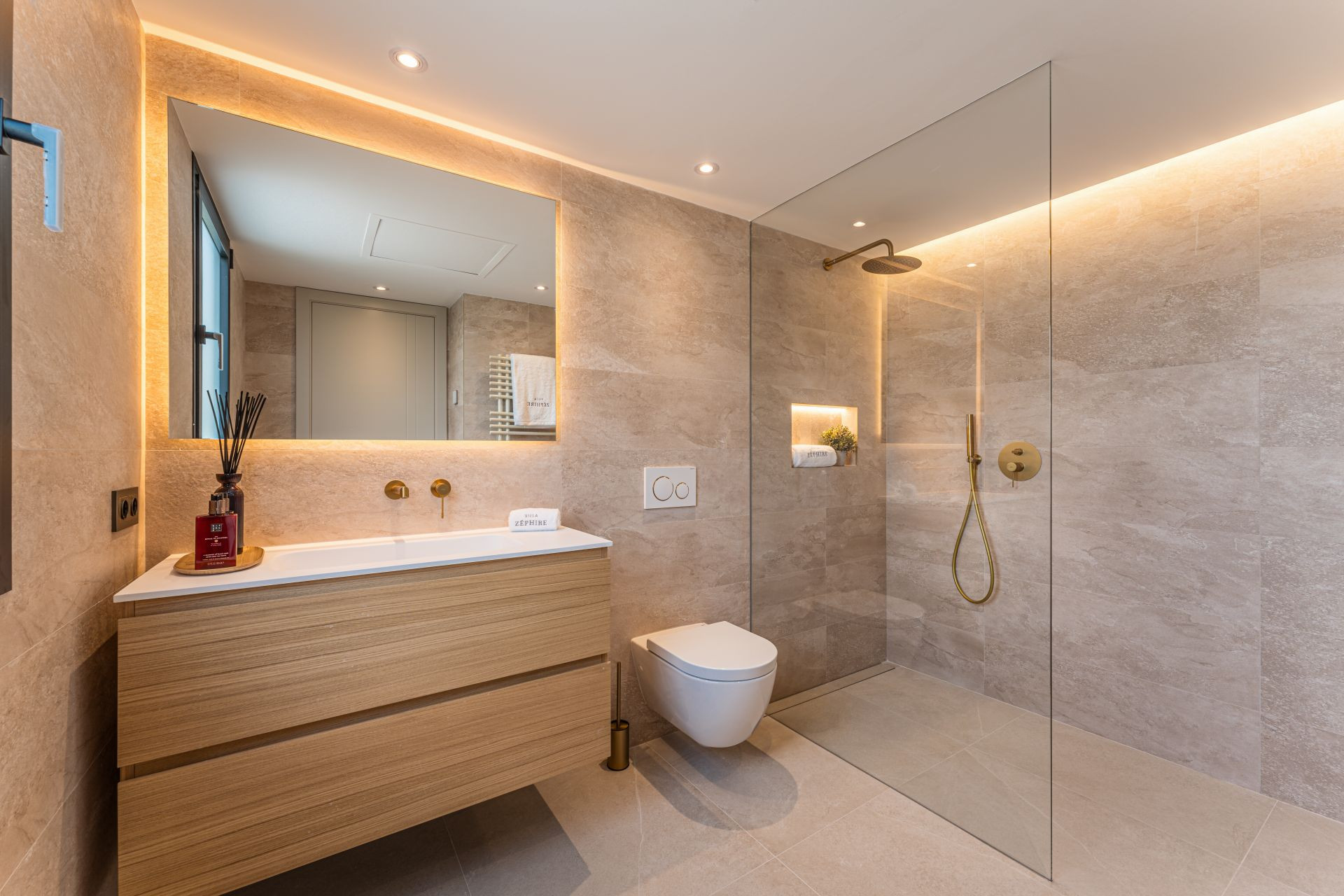 Image 43: detached villa For sale, The Golden Mile, €3,850,000 [HFM-C40158]