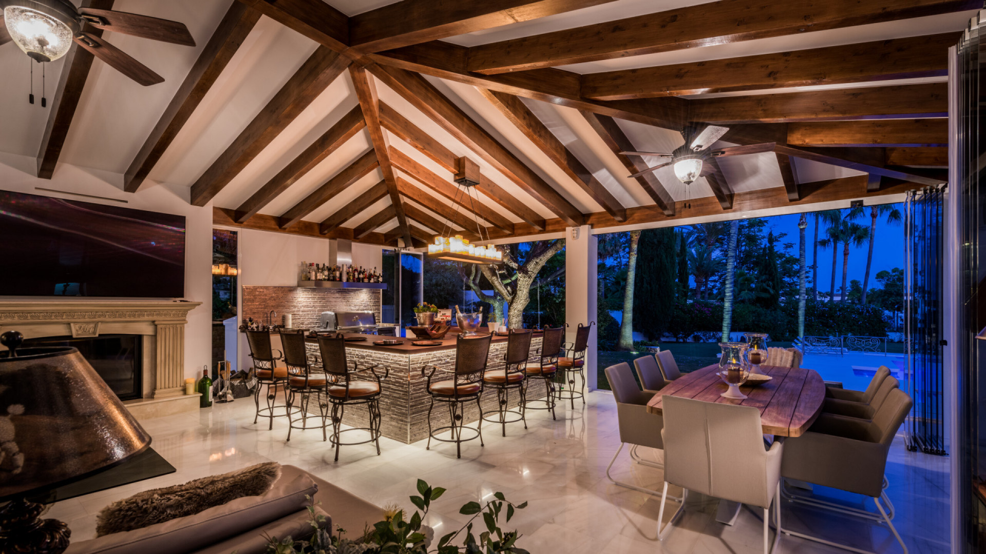 Image 25: detached villa For sale, Nueva Andalucía, €9,750,000 [HFM-C40156]