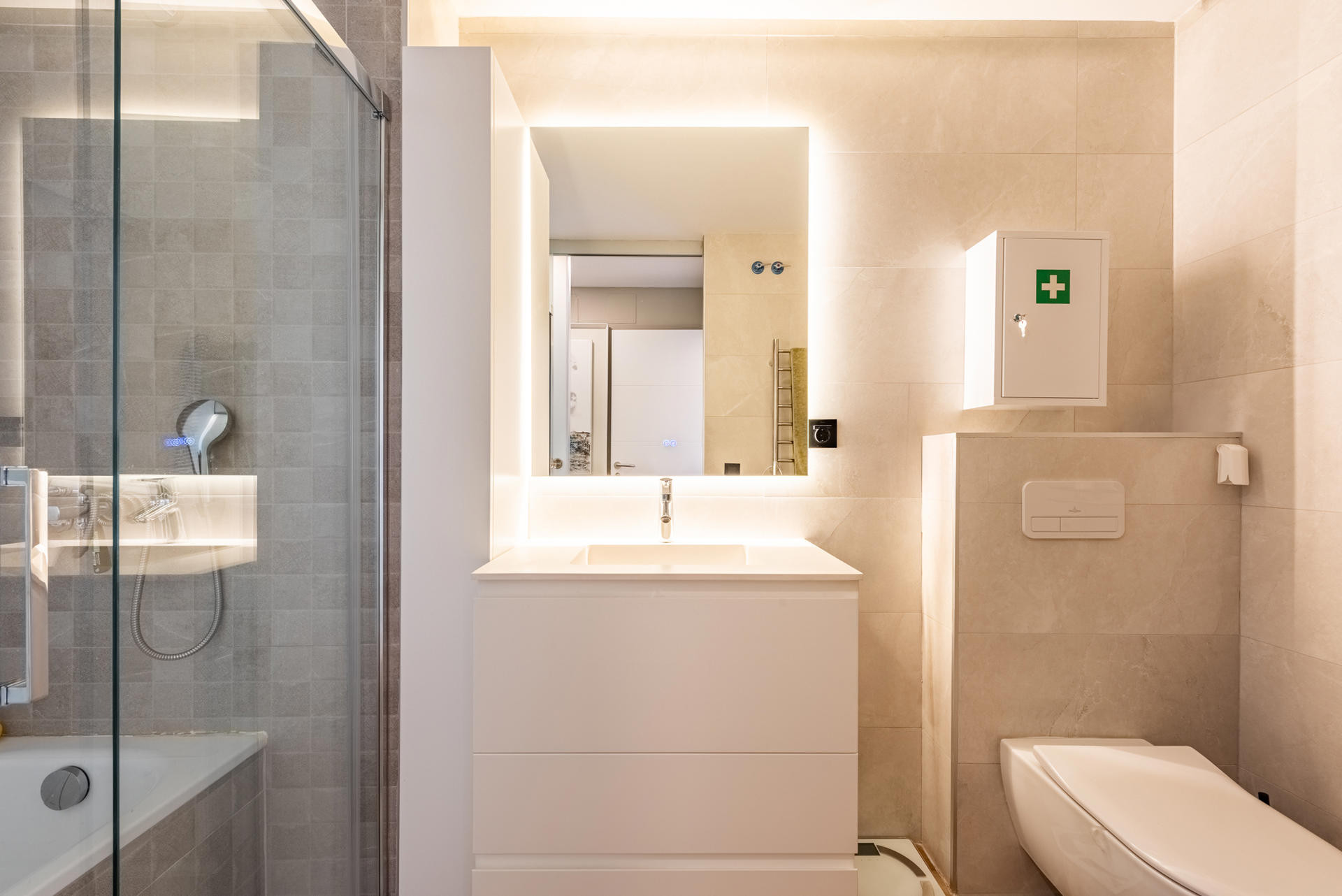 Image 32: apartment For sale, Estepona, €799,000 [HFM-D20004]