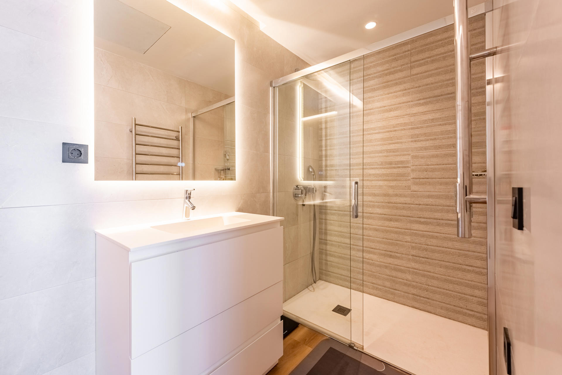 Image 32: apartment For sale, Estepona, €799,000 [HFM-D20004]