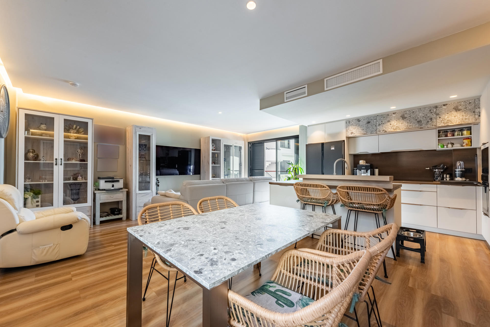 Image 32: apartment For sale, Estepona, €799,000 [HFM-D20004]