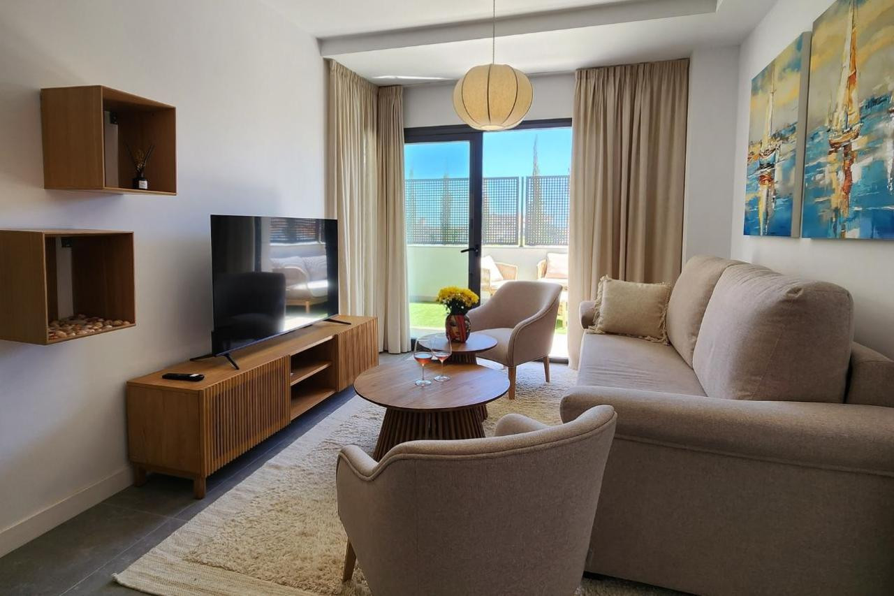 Image 3: Ground Floor Apartment For long, Torremolinos, €1,650 [HFM-R40002]