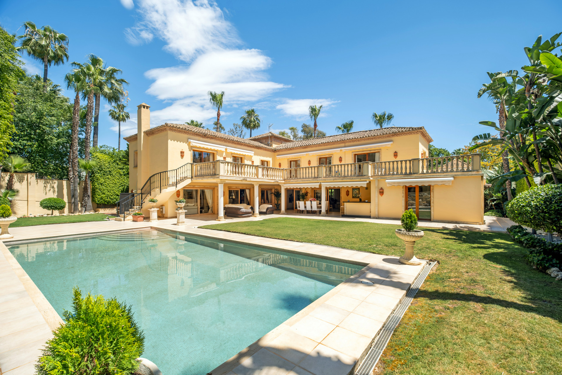 Image 31: detached villa For sale, Nueva Andalucía, €3,495,000 [HFM-CL10002]