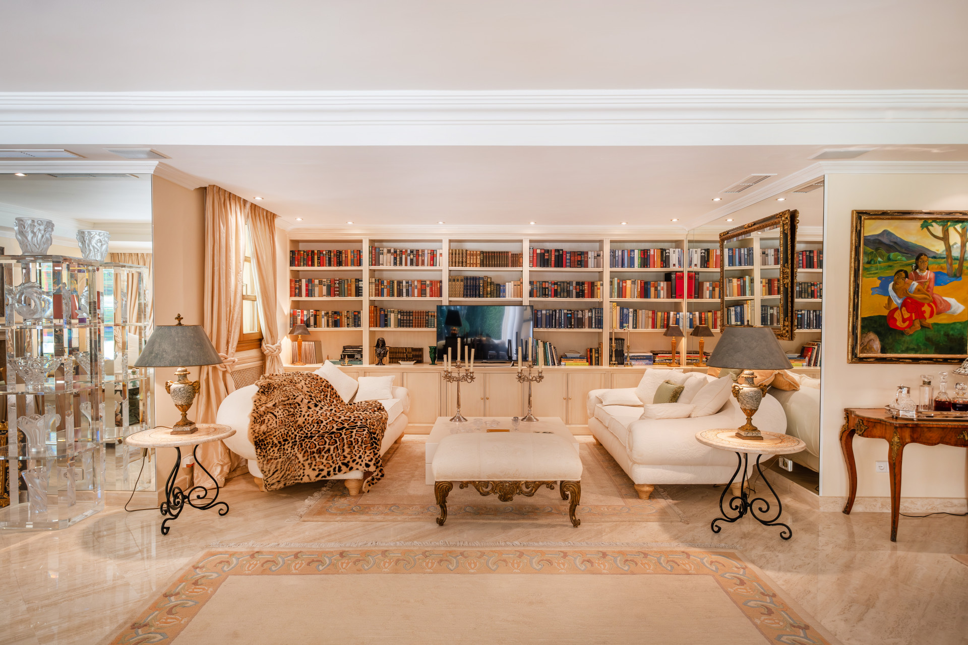 Image 31: detached villa For sale, Nueva Andalucía, €3,495,000 [HFM-CL10002]