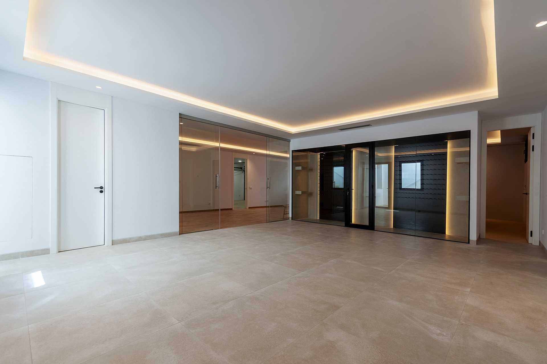 Image 55: detached villa For sale, The Golden Mile, €4,750,000 [HFM-CL10026]