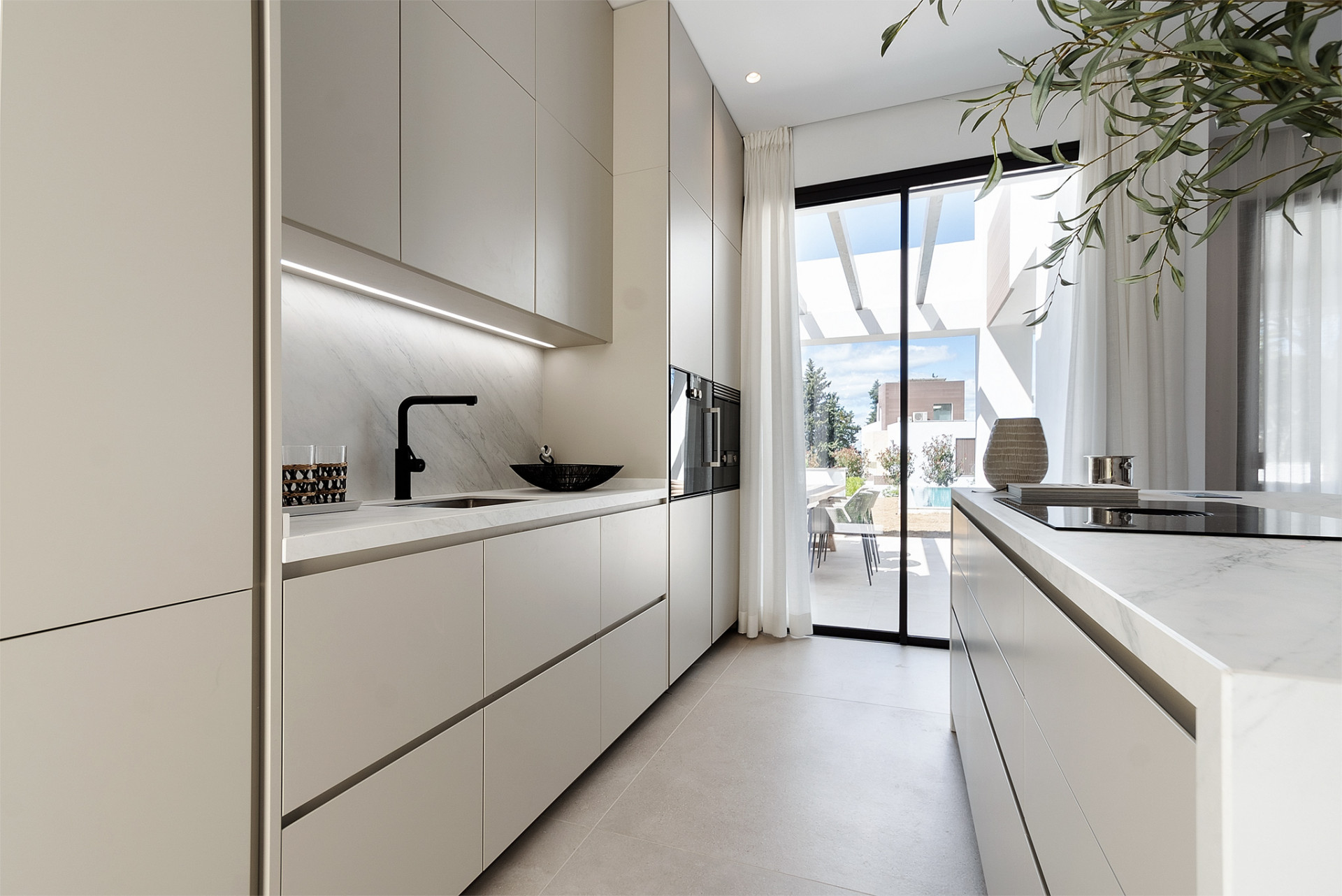 Image 55: detached villa For sale, The Golden Mile, €4,750,000 [HFM-CL10026]