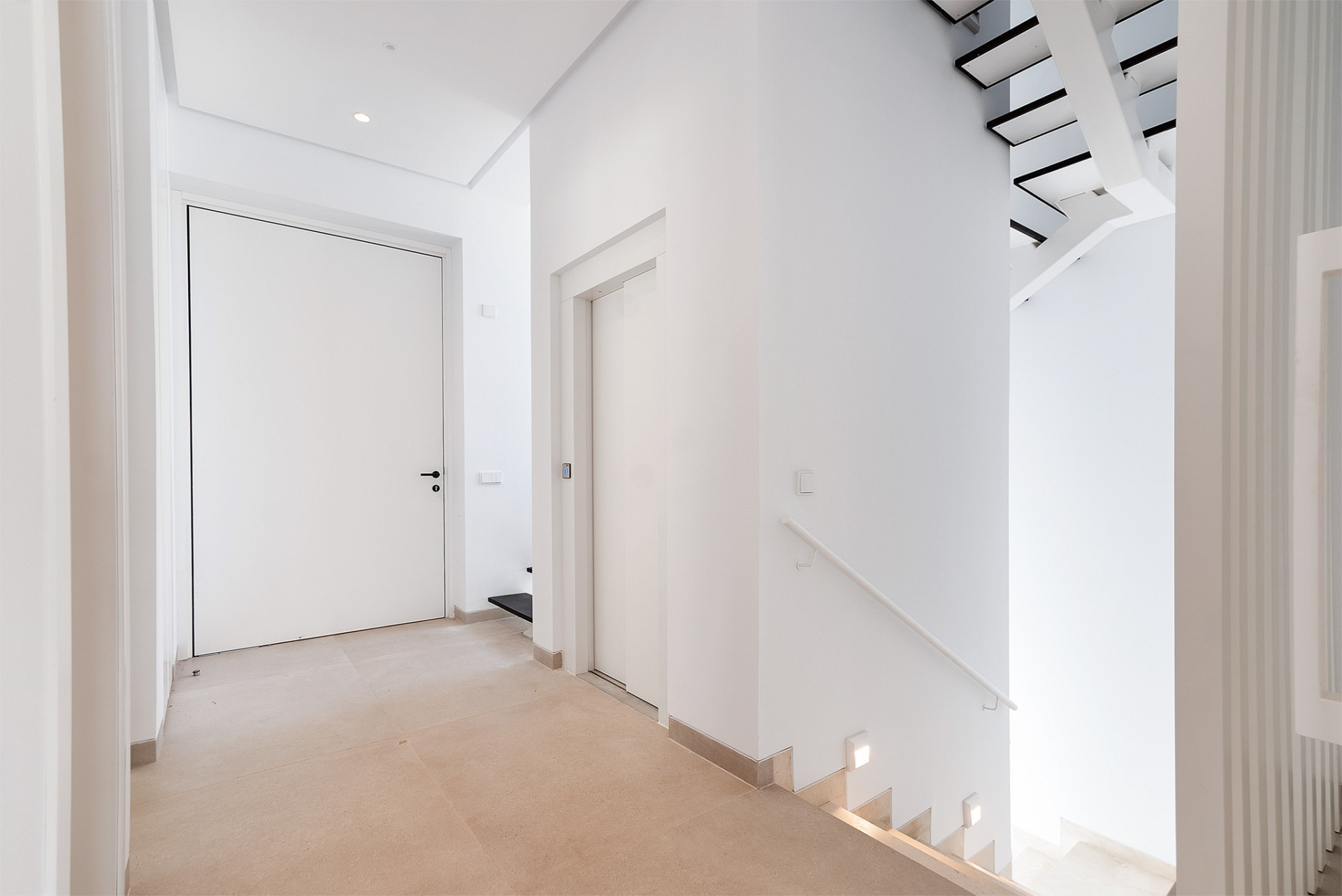 Image 55: detached villa For sale, The Golden Mile, €4,750,000 [HFM-CL10026]