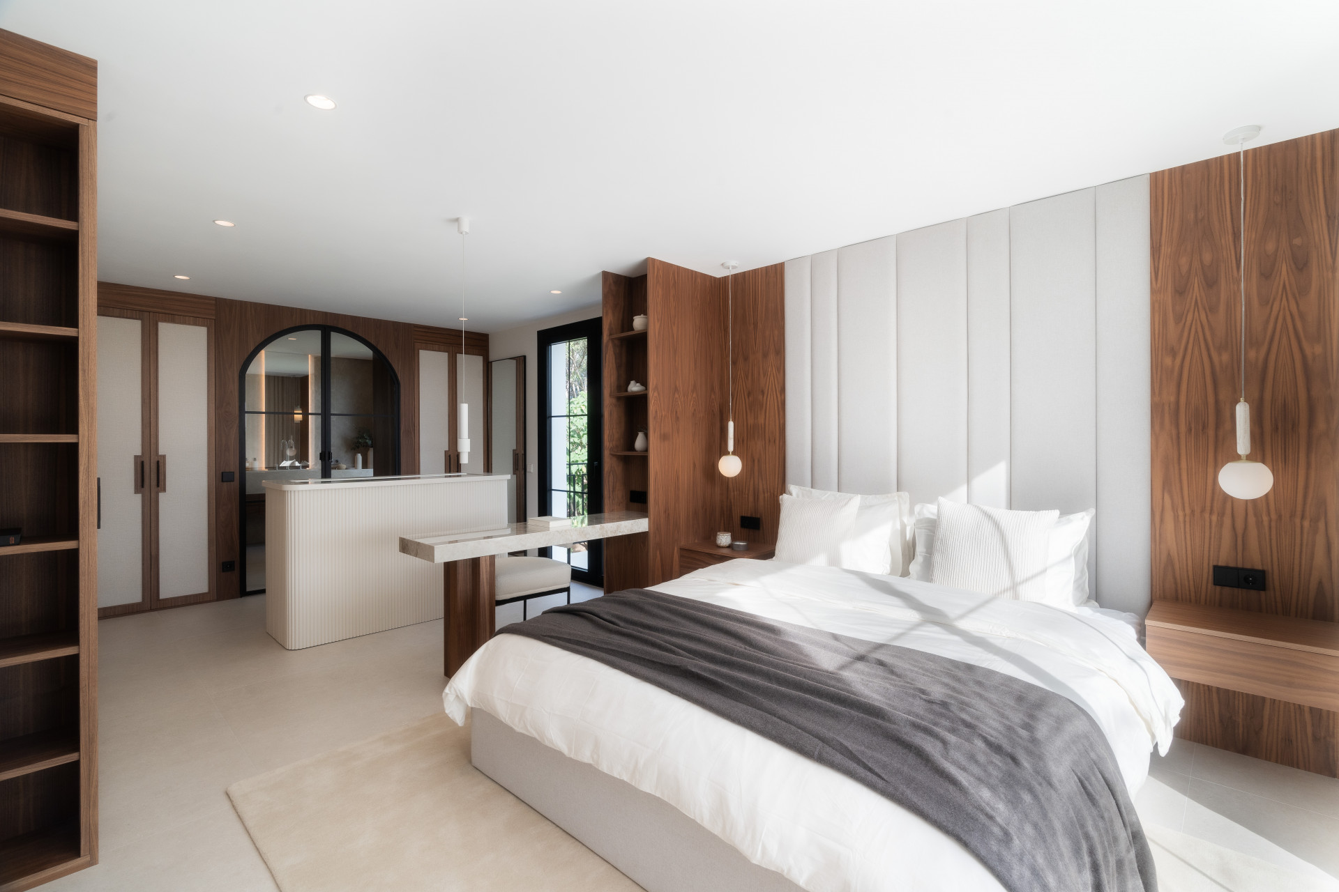 Image 32: pareada For sale, Nueva Andalucía, €2,595,000 [HFM-C40166]