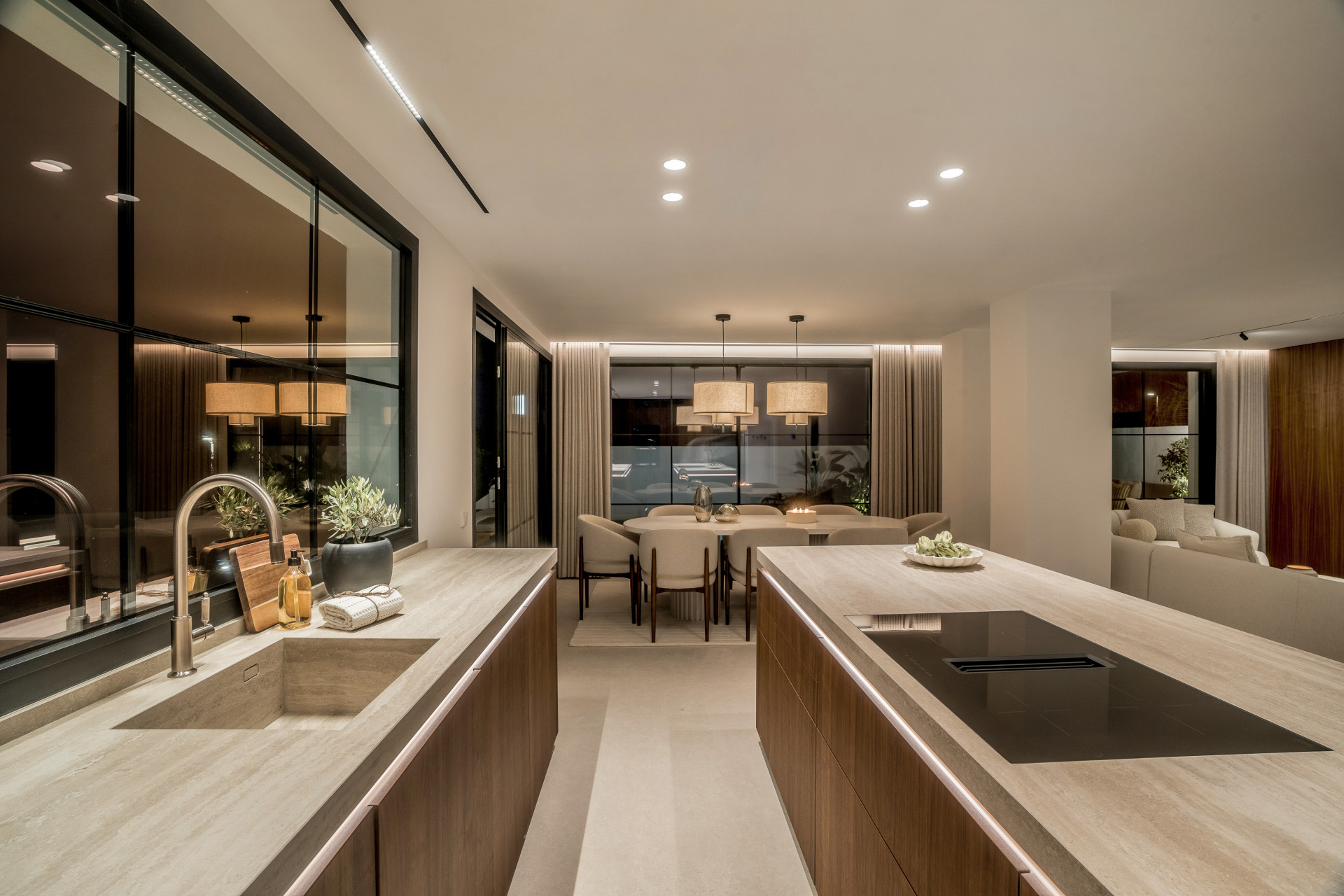 Image 32: pareada For sale, Nueva Andalucía, €2,595,000 [HFM-C40166]