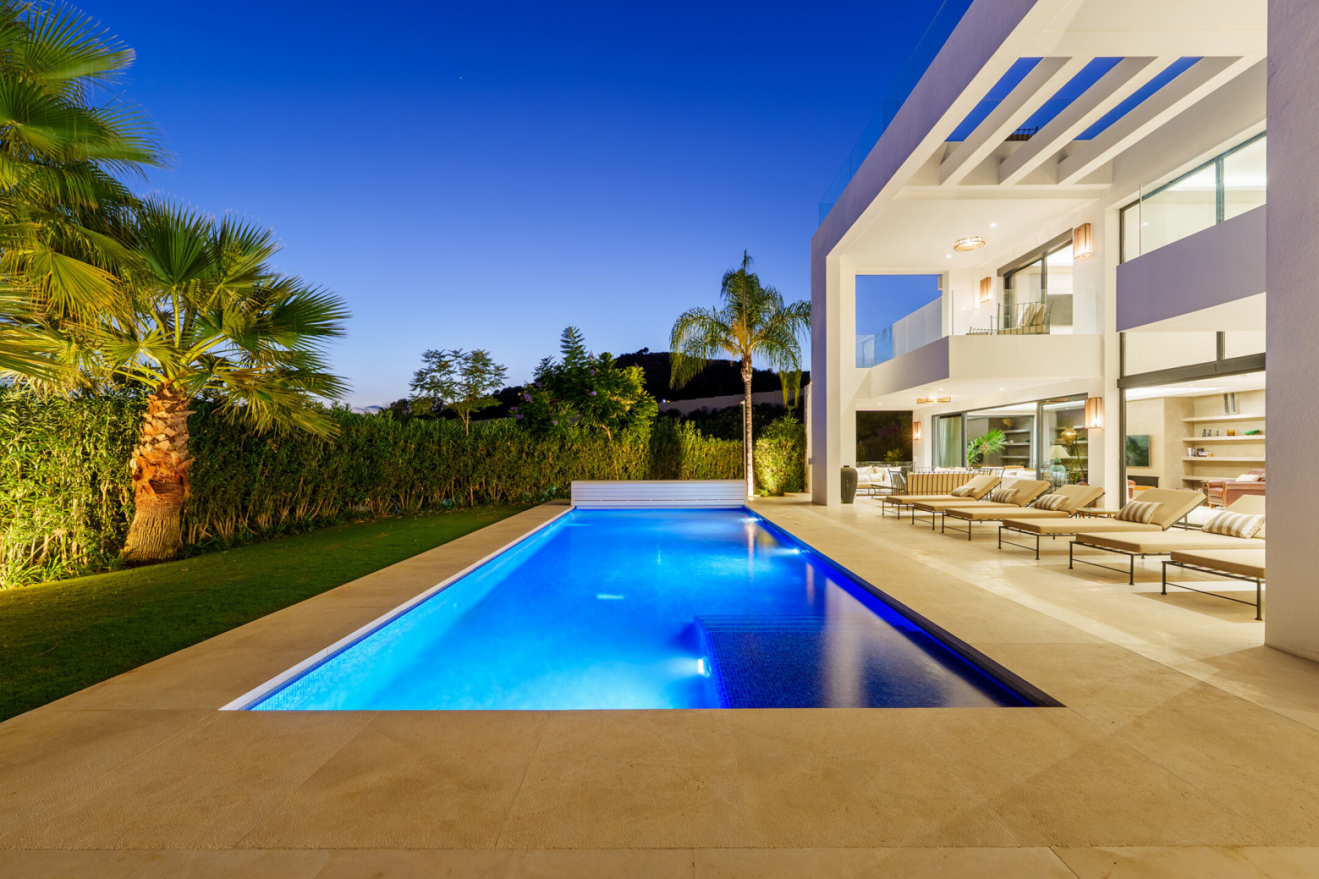 Image 32: detached villa For sale, Nueva Andalucía, €4,190,000 [HFM-C40162]