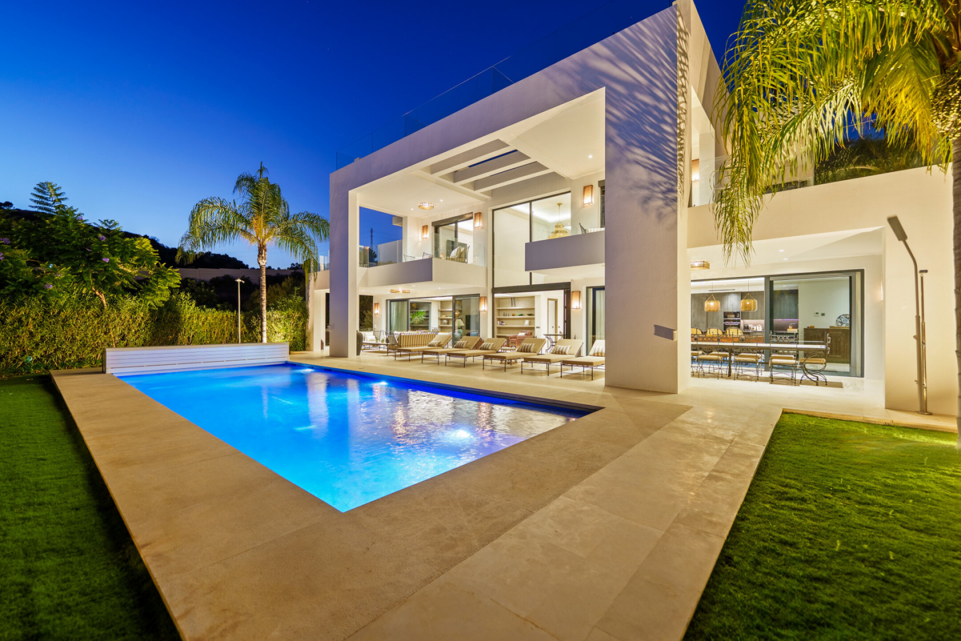 Image 32: detached villa For sale, Nueva Andalucía, €4,190,000 [HFM-C40162]